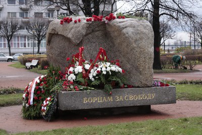 Соловецкий камень на Троицкой площади 