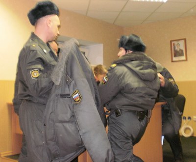 31 января 2012_полицейские в отделе