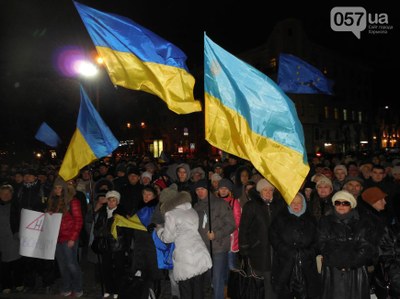Евромайданы, пусть не многотысячные,  и на востоке Украины также