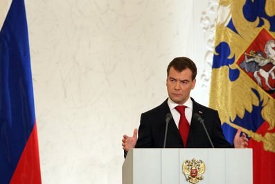 Второе послание Президента Медведева: мнения и первая реакция в Петербурге