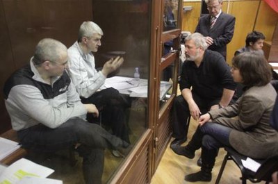 Правозащитный совет Петербурга признал Ходорковского и Лебедева политзаключенными