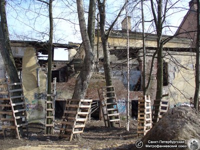 Градозащитники сообщают о сносе памятника архитектуры на Васильевском