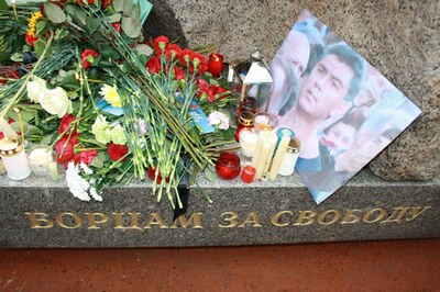 Стихийный митинг памяти Бориса Немцова в Петербурге