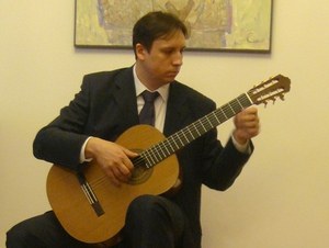 Гитарист Дмитрий Нилов для польского Петербурга